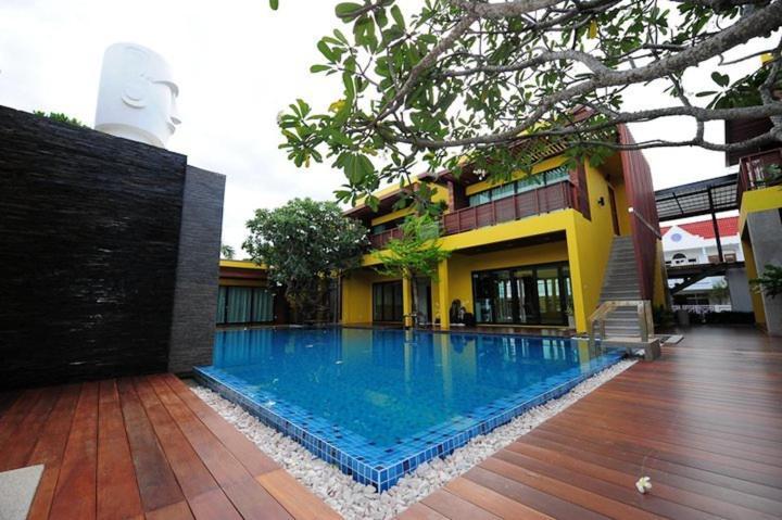 Capstone Resort Haad Chao Samran Exteriör bild