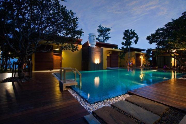 Capstone Resort Haad Chao Samran Exteriör bild